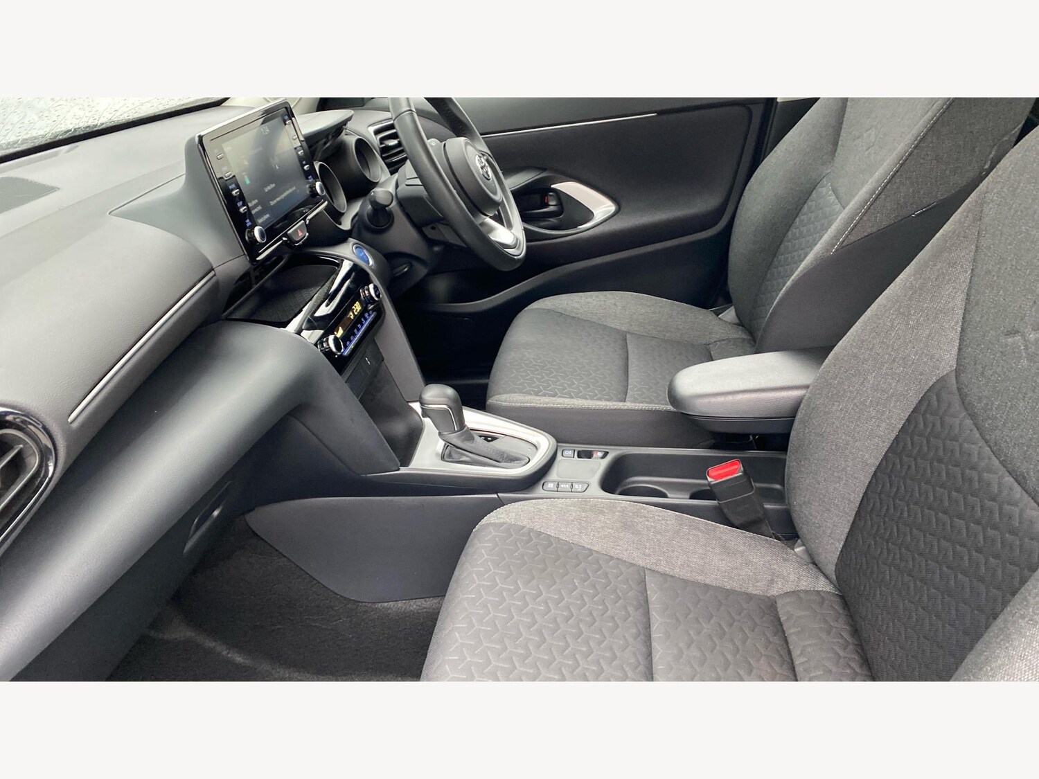 Used Toyota Yaris Cross 2023 for sale - 76538689: Photo 12