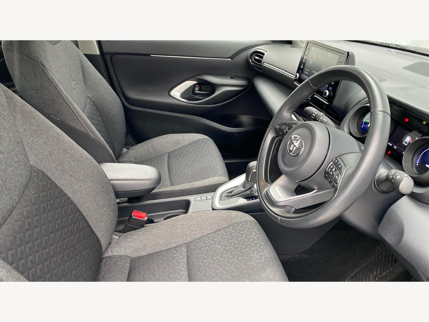 Used Toyota Yaris Cross 2023 for sale - 76538689: Photo 13