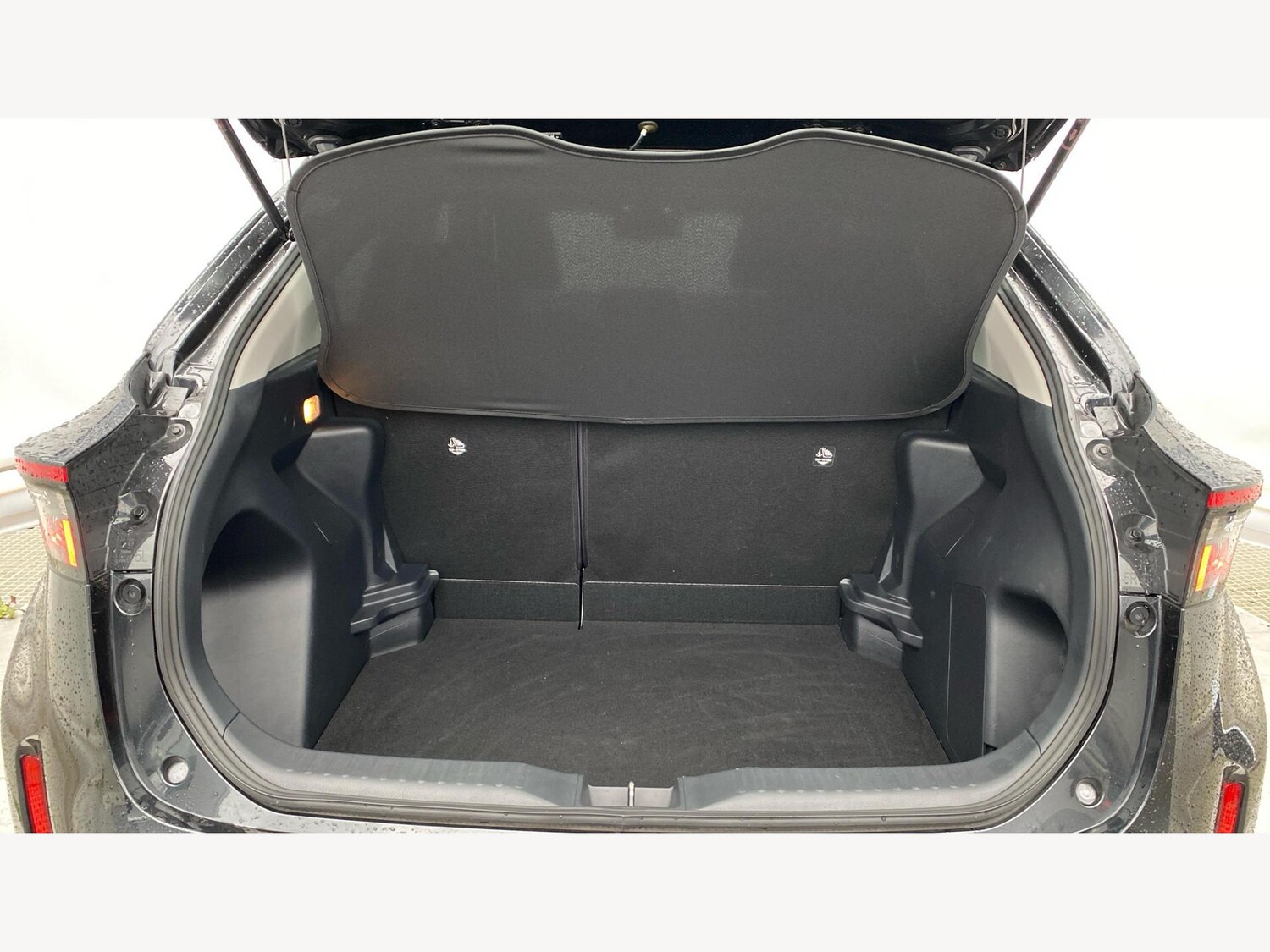 Used Toyota Yaris Cross 2023 for sale - 76538689: Photo 16