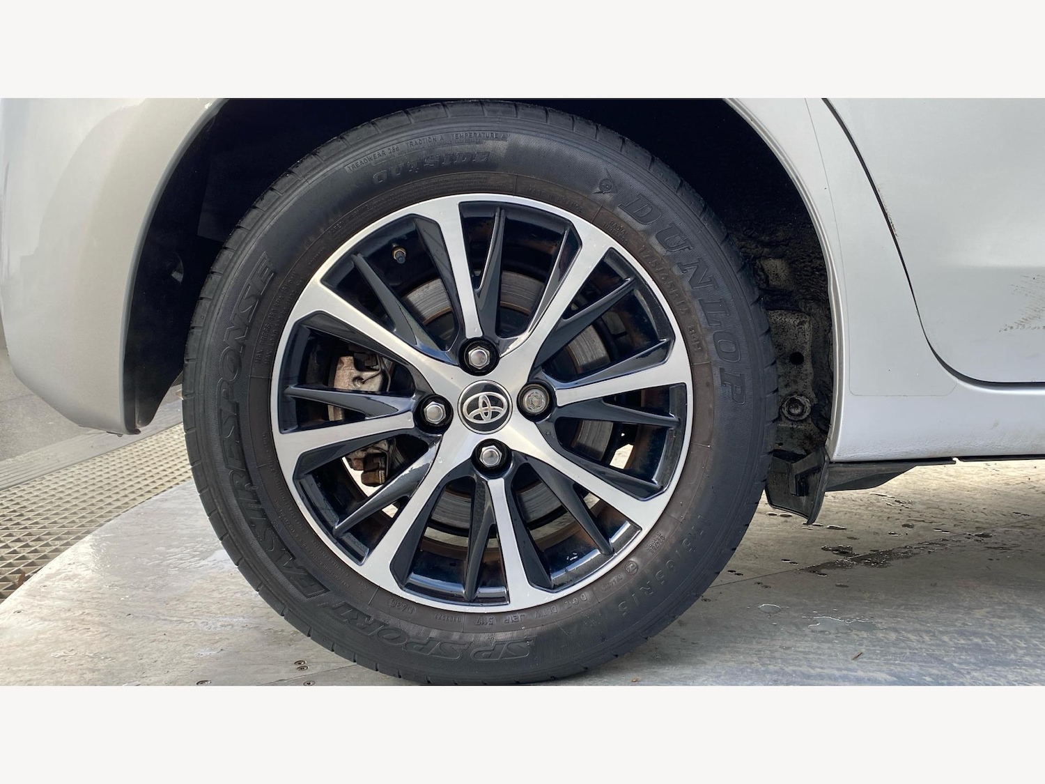 Used Toyota Yaris 2018 for sale - 77237712: Photo 20