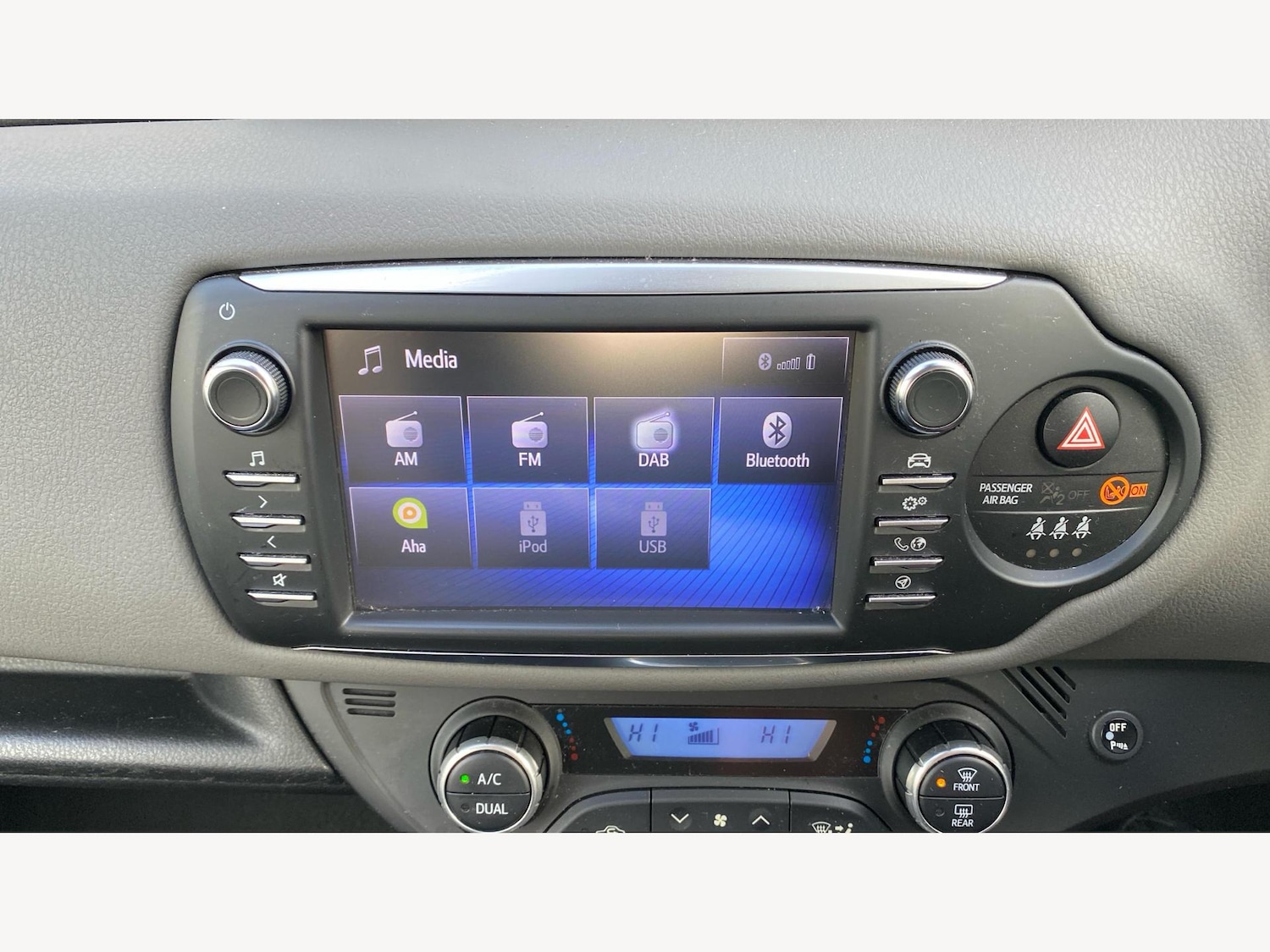 Used Toyota Yaris 2018 for sale - 77237712: Photo 27