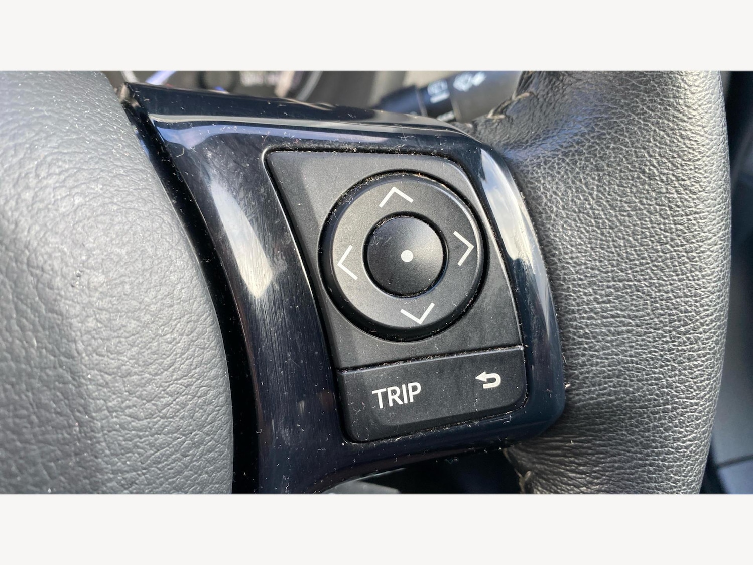 Used Toyota Yaris 2018 for sale - 77237712: Photo 31