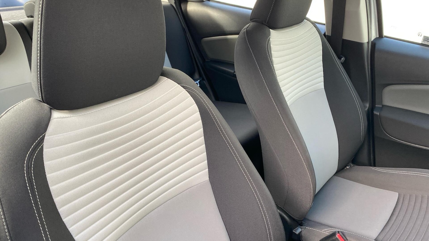 Used Toyota Yaris 2018 for sale - 77237712: Photo 35