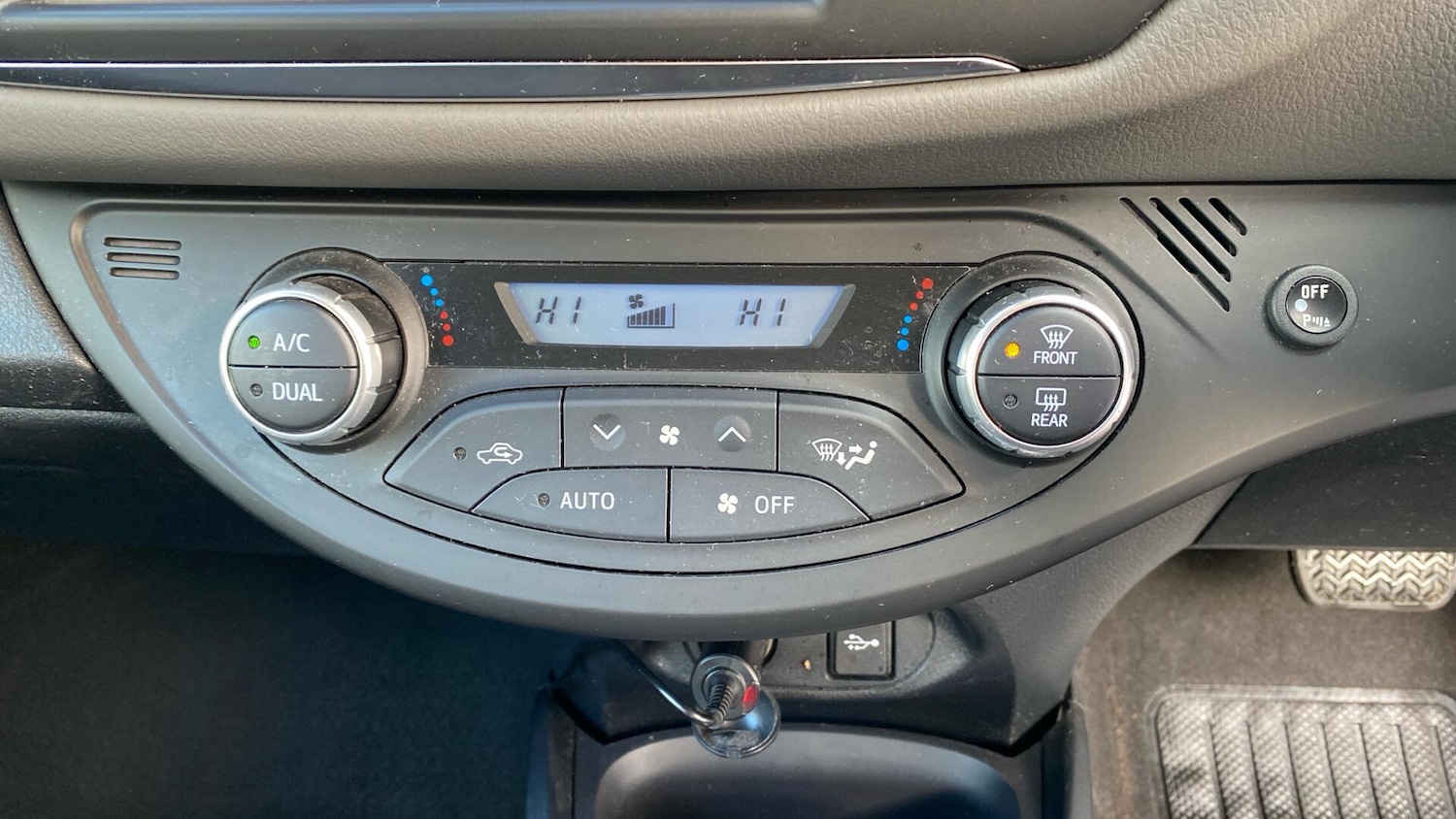 Used Toyota Yaris 2018 for sale - 77237712: Photo 43