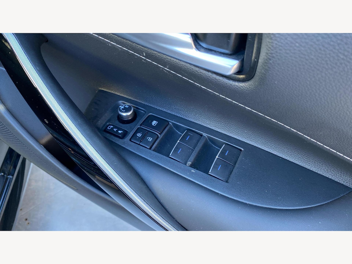 Used Toyota Corolla 2023 for sale - 76457980: Photo 32