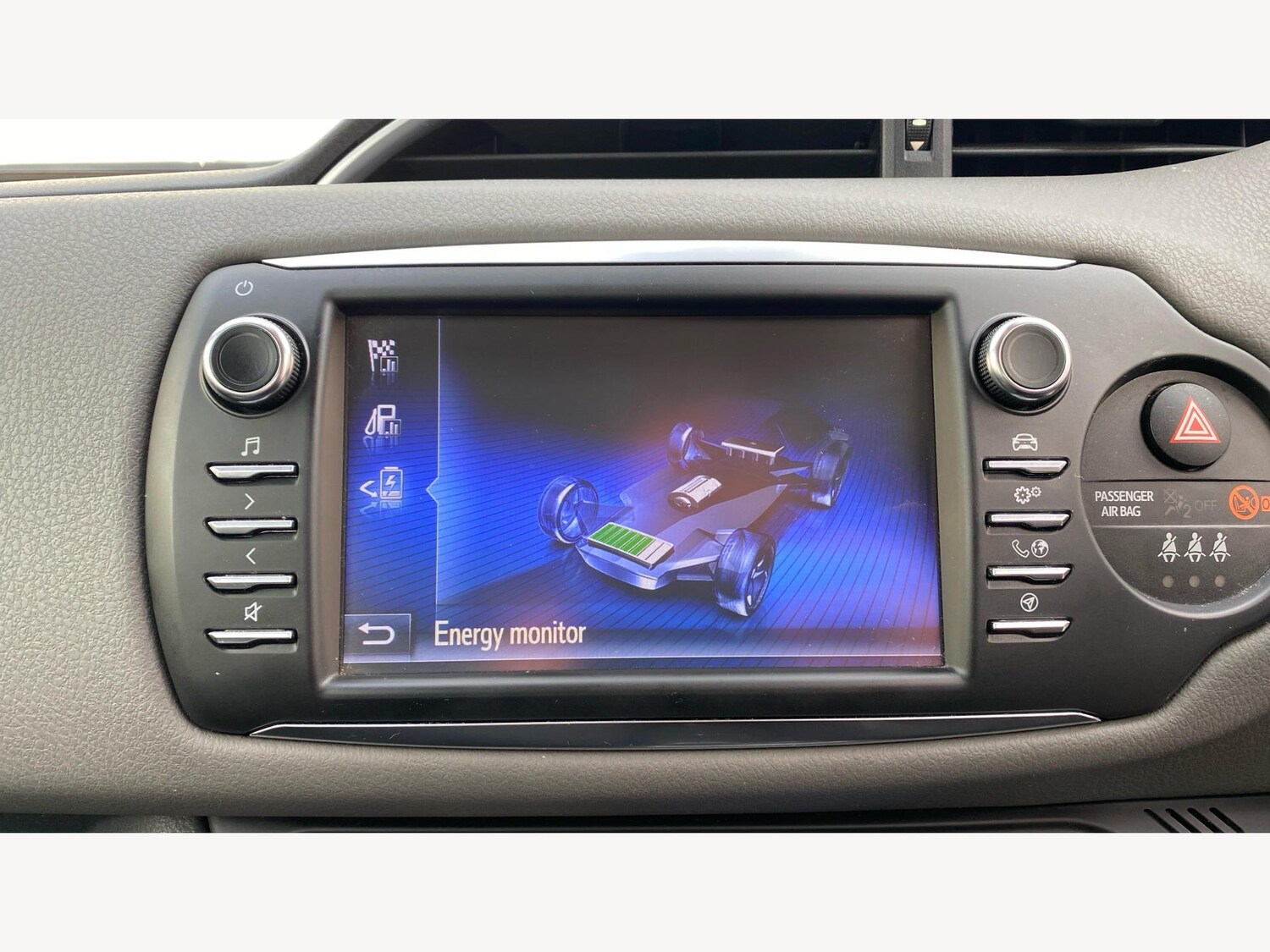 Used Toyota Yaris 2017 for sale - 77202479: Photo 24