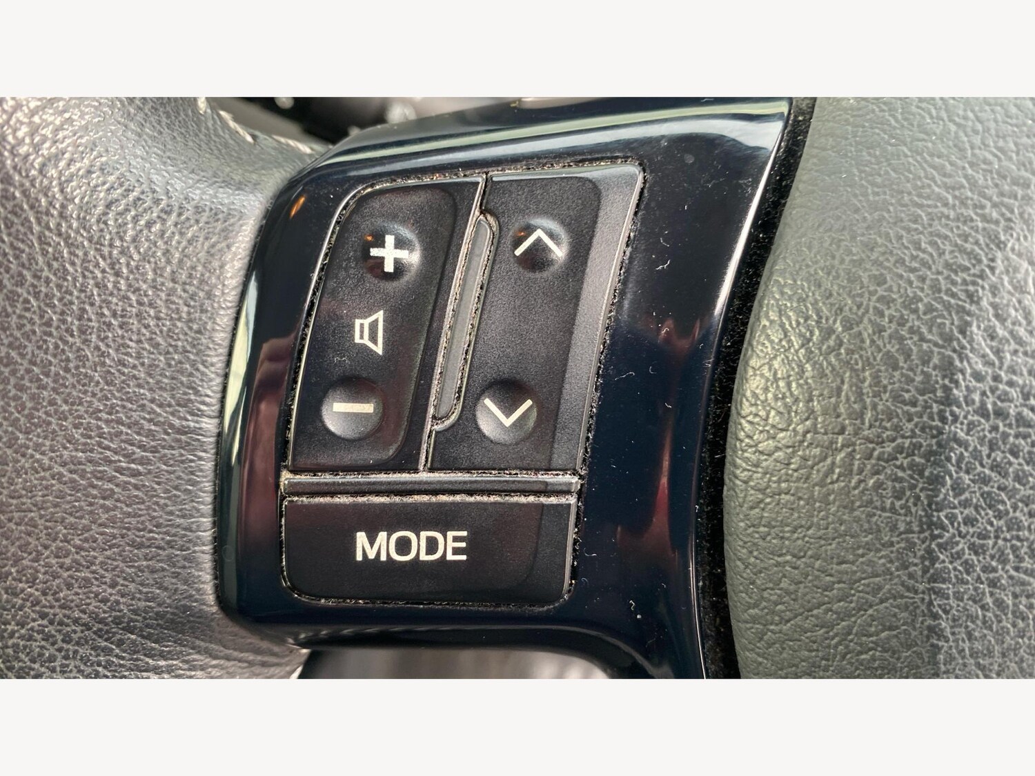 Used Toyota Yaris 2017 for sale - 77202479: Photo 29