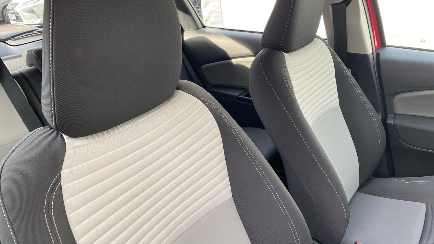 Used Toyota Yaris 2017 for sale - 77202479: Photo 33