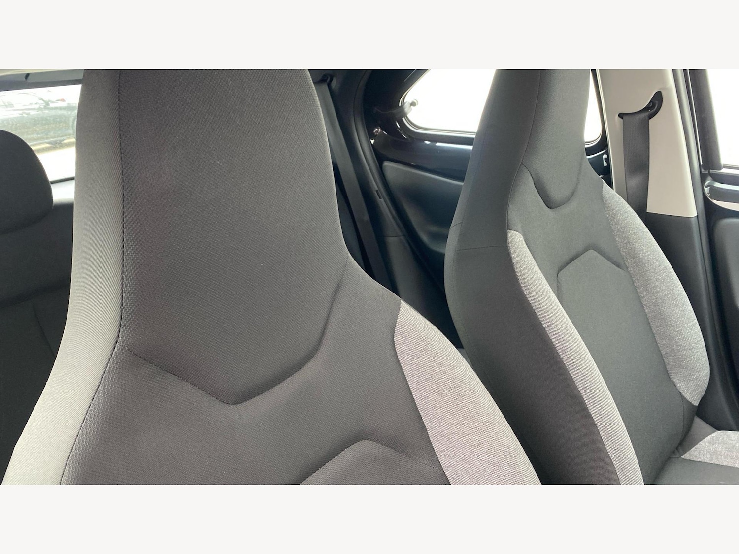 Used Toyota Aygo X 2023 for sale - 76585422: Photo 32