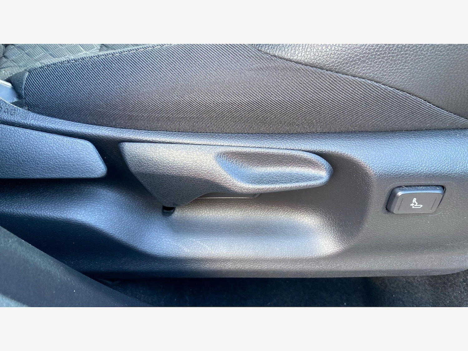 Used Toyota C-HR for sale - 78135971: Photo 37