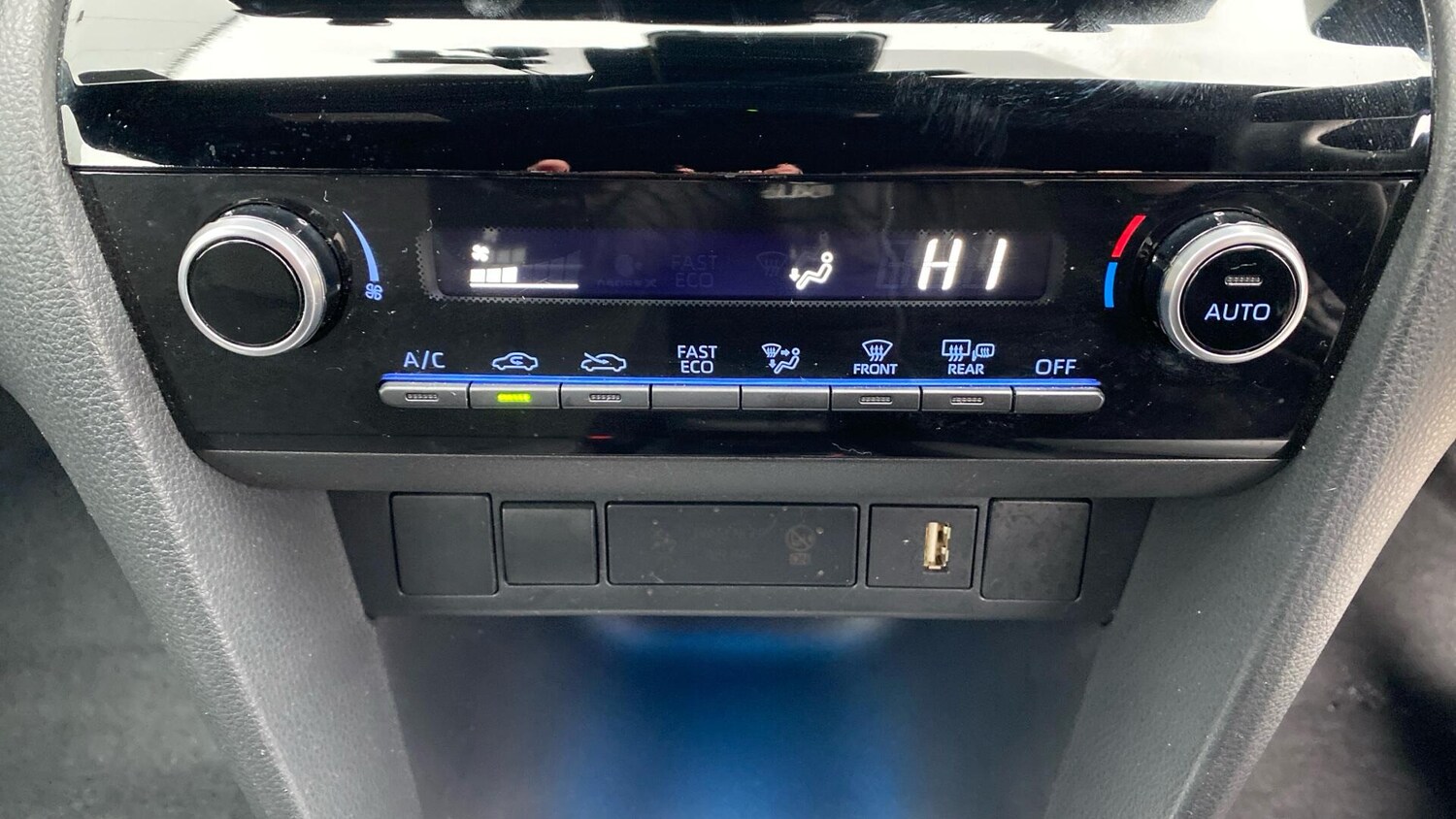 Used Toyota Yaris Cross 2023 for sale - 77376683: Photo 41