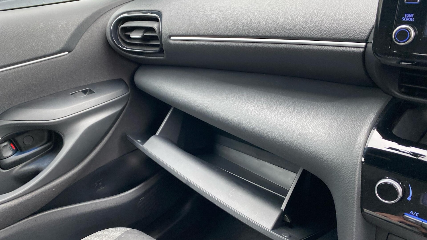 Used Toyota Yaris Cross 2023 for sale - 77376683: Photo 43