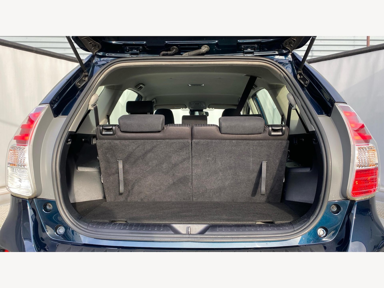 Used Toyota Prius+ 2020 for sale - 76398606: Photo 16