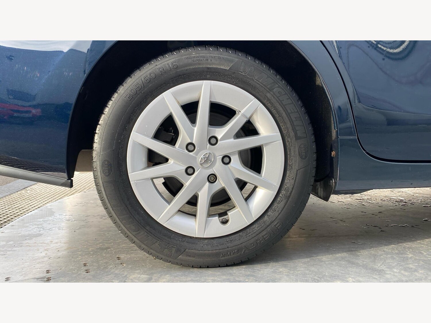 Used Toyota Prius+ 2020 for sale - 76398606: Photo 20