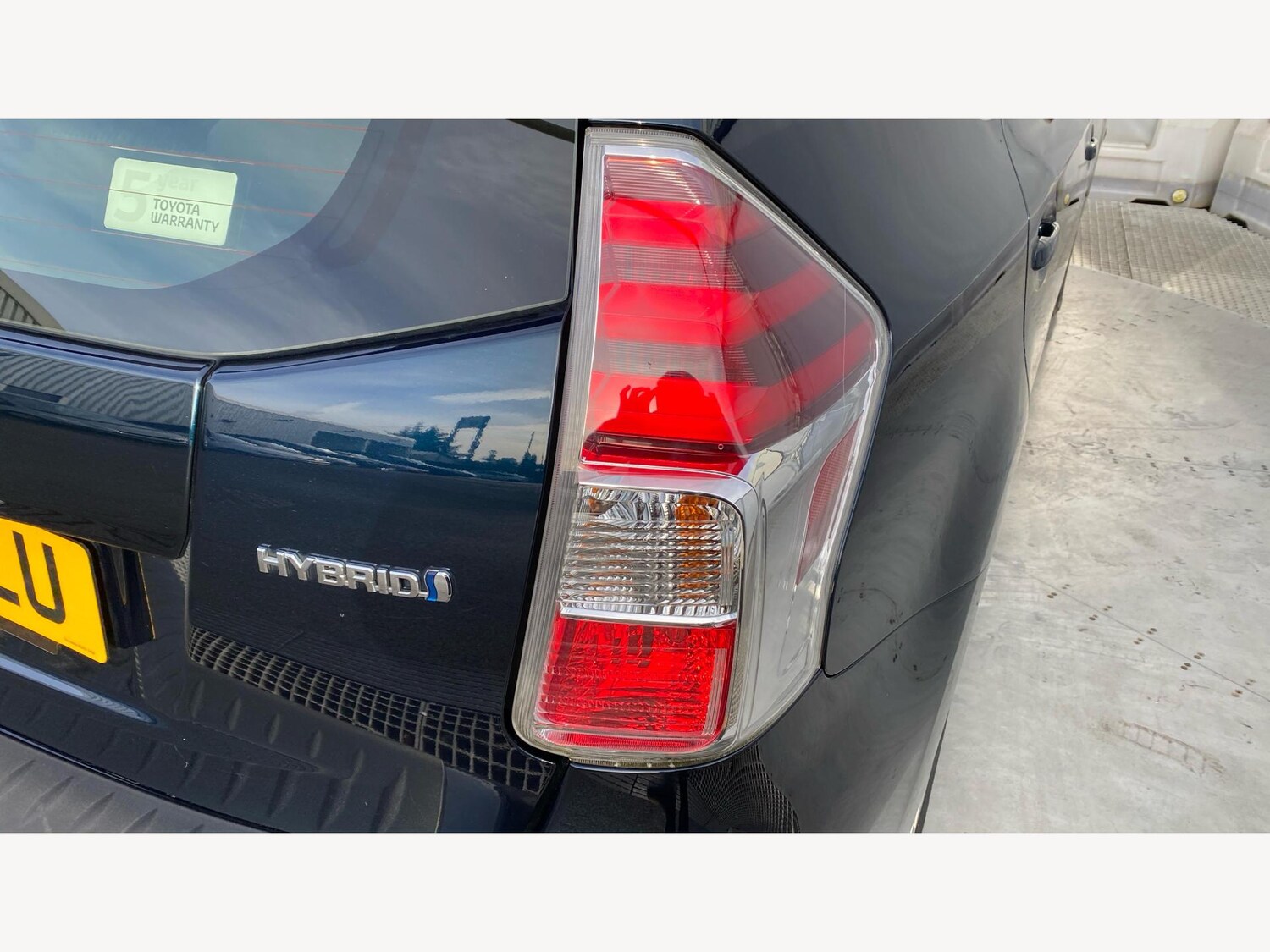 Used Toyota Prius+ 2020 for sale - 76398606: Photo 22