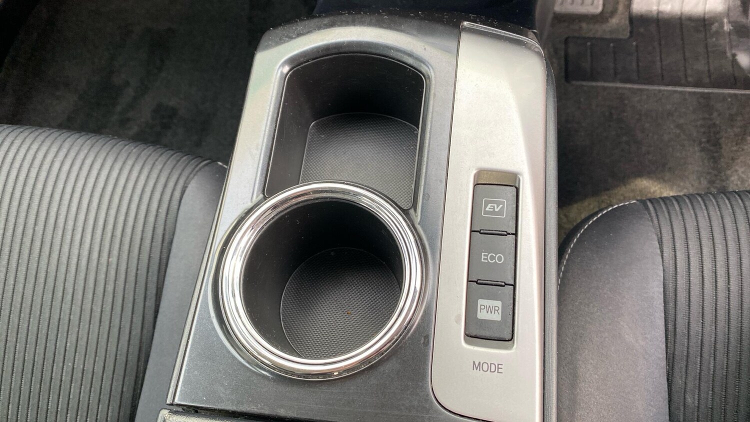 Used Toyota Prius+ 2020 for sale - 76398606: Photo 39