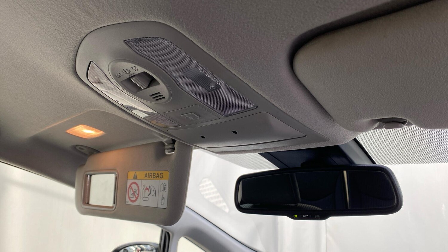 Used Toyota Prius+ 2020 for sale - 76398606: Photo 43