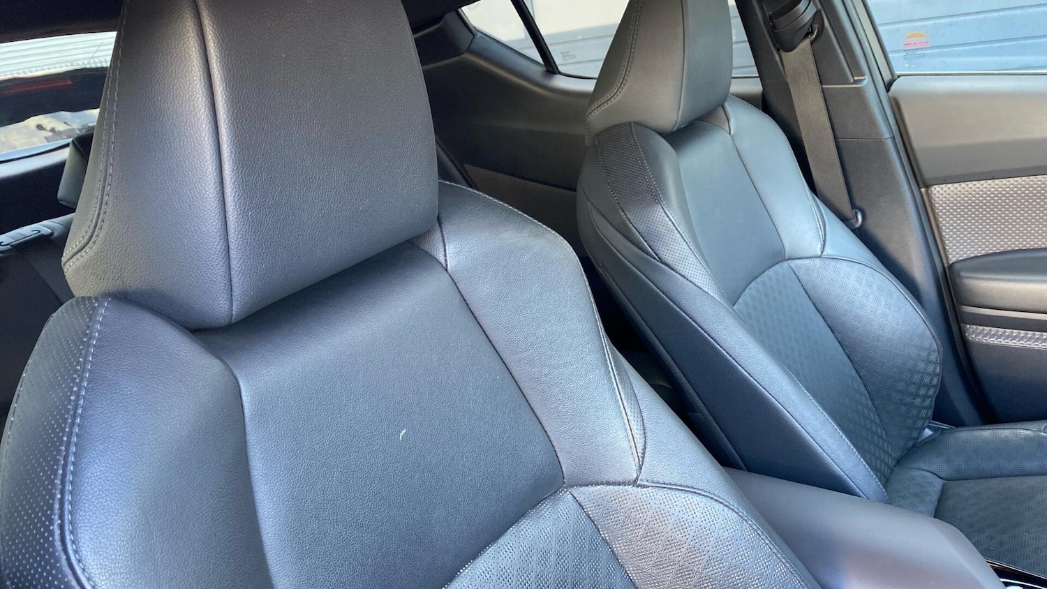 Used Toyota C-HR 2021 for sale - 76398211: Photo 37