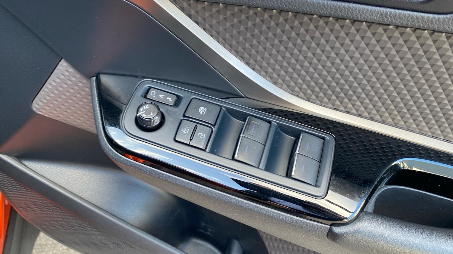 Used Toyota C-HR 2021 for sale - 76398211: Photo 41