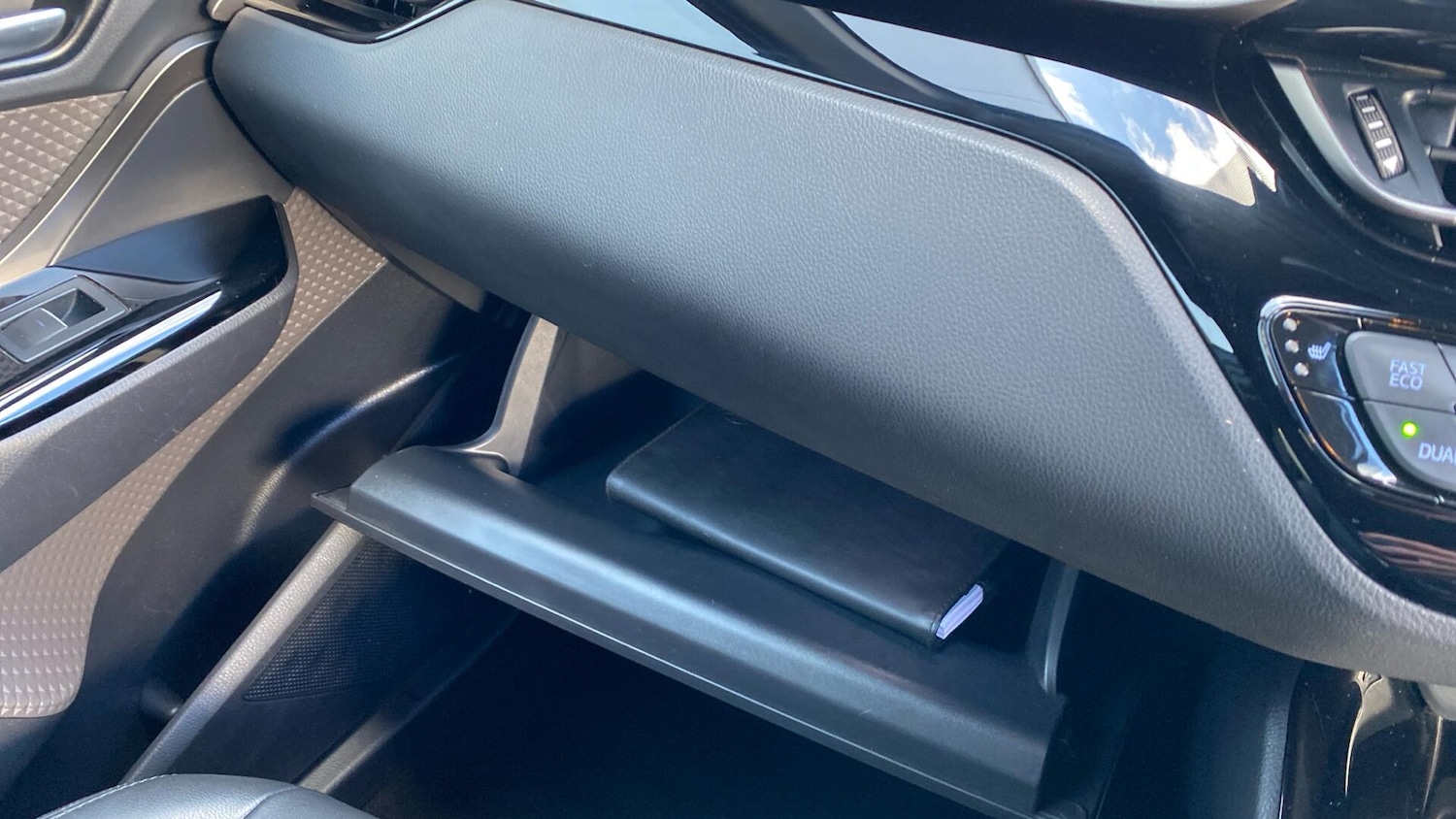 Used Toyota C-HR 2021 for sale - 76398211: Photo 44