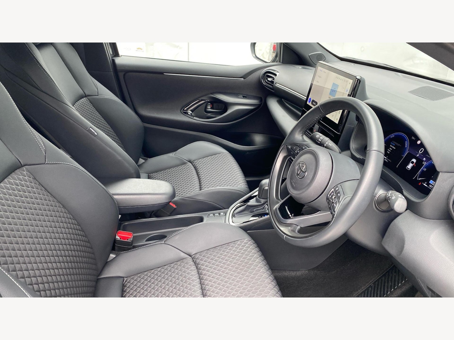 Used Toyota Yaris 2024 for sale - 76431974: Photo 13