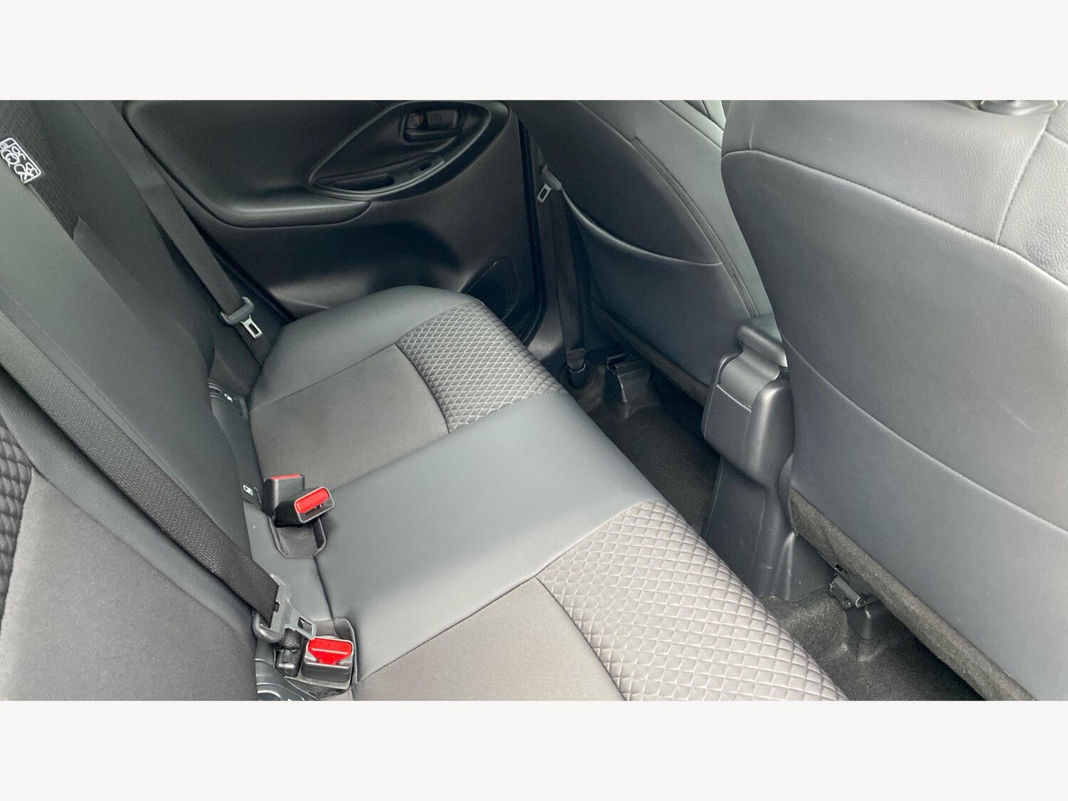 Used Toyota Yaris 2024 for sale - 76431974: Photo 14