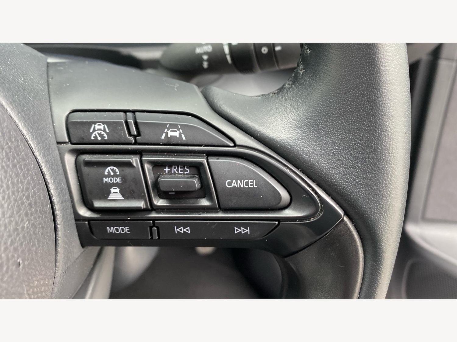 Used Toyota Yaris 2024 for sale - 76431974: Photo 31