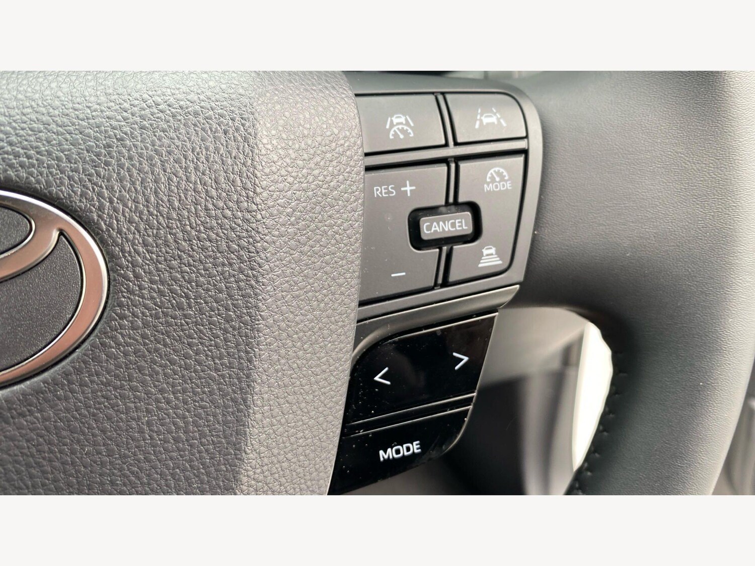 Used Toyota C-HR 2025 for sale - 78085988: Photo 31