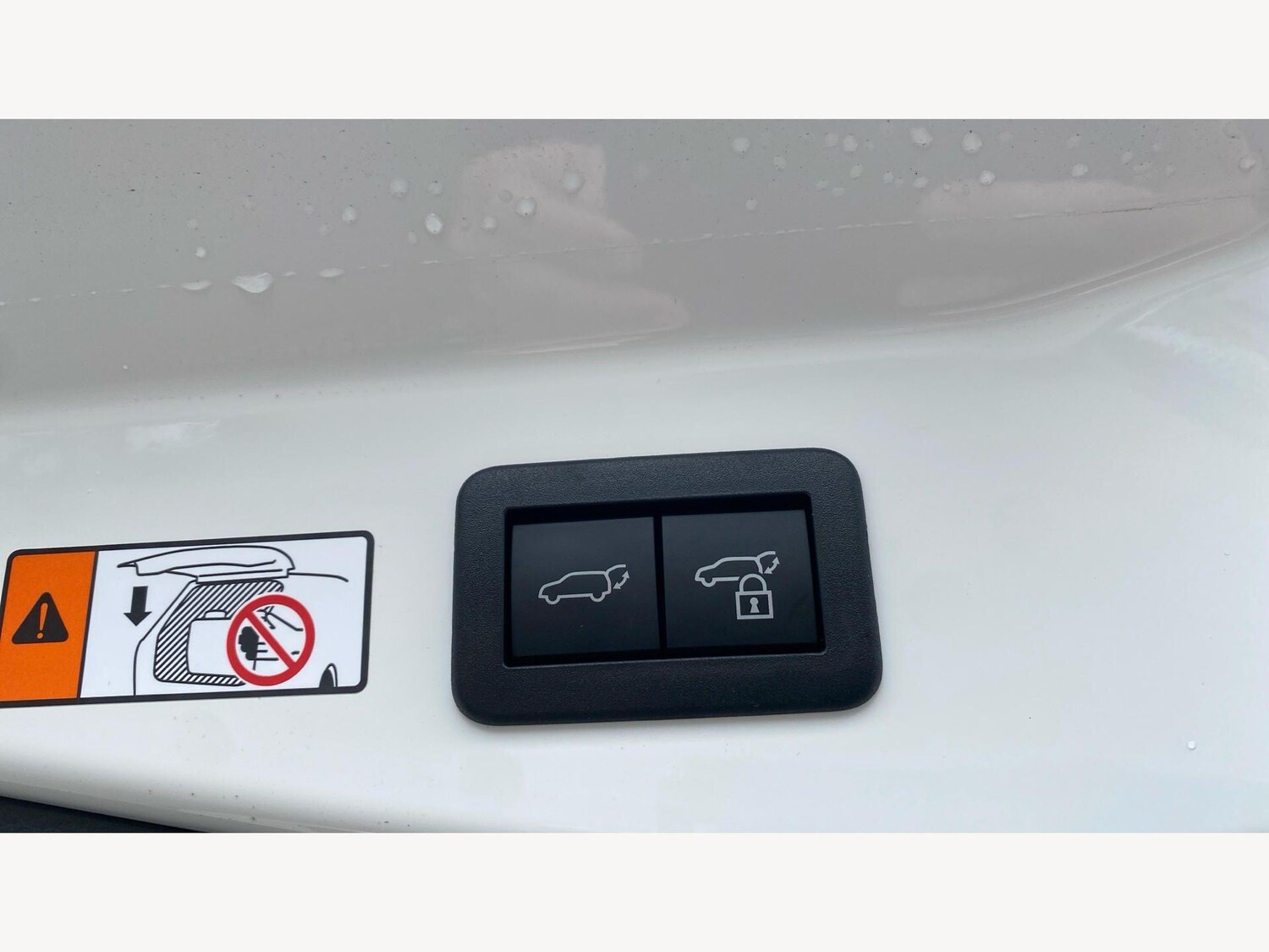 Used Toyota C-HR 2025 for sale - 78085988: Photo 32