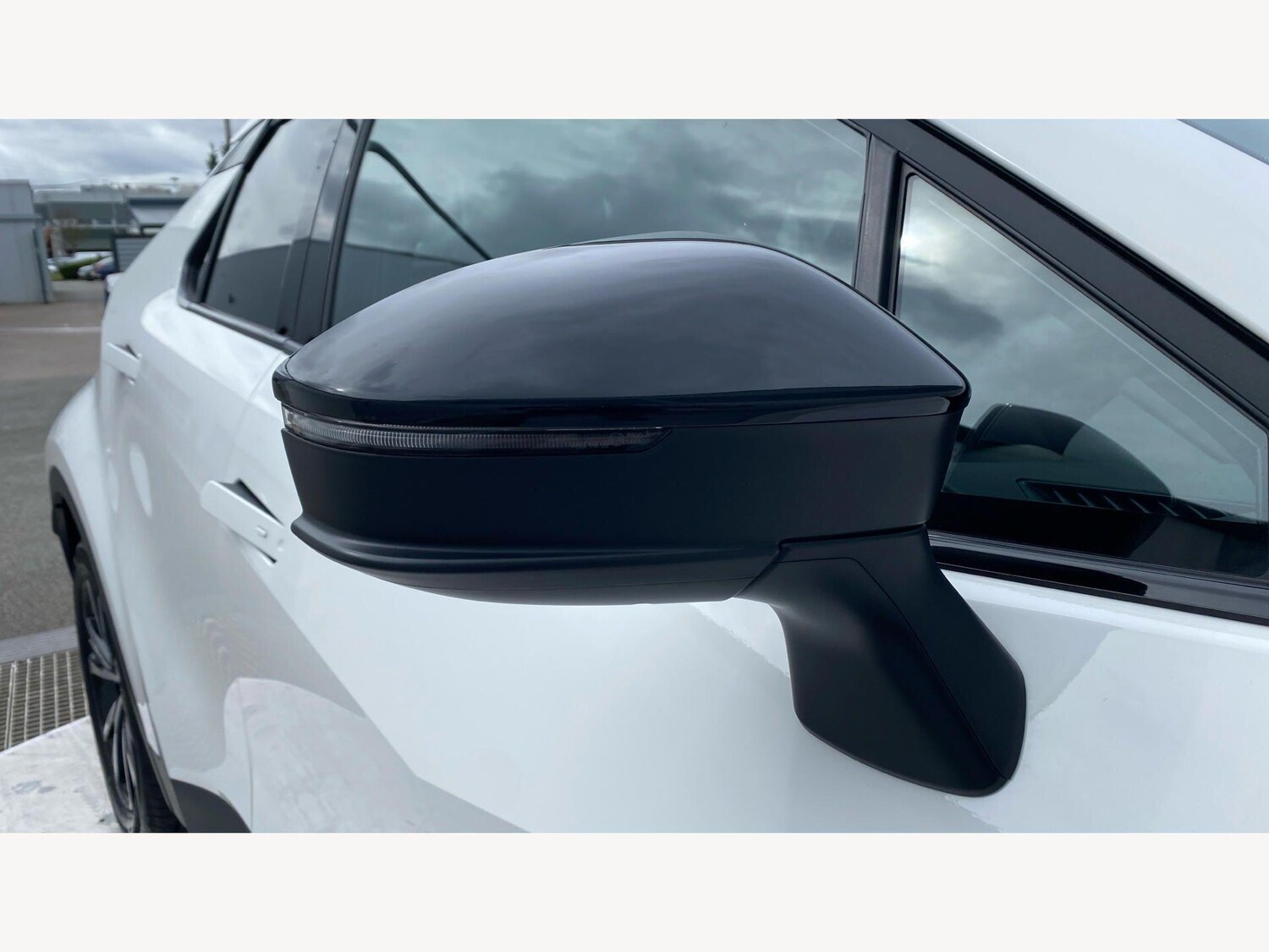 Used Toyota C-HR 2025 for sale - 78085988: Photo 36