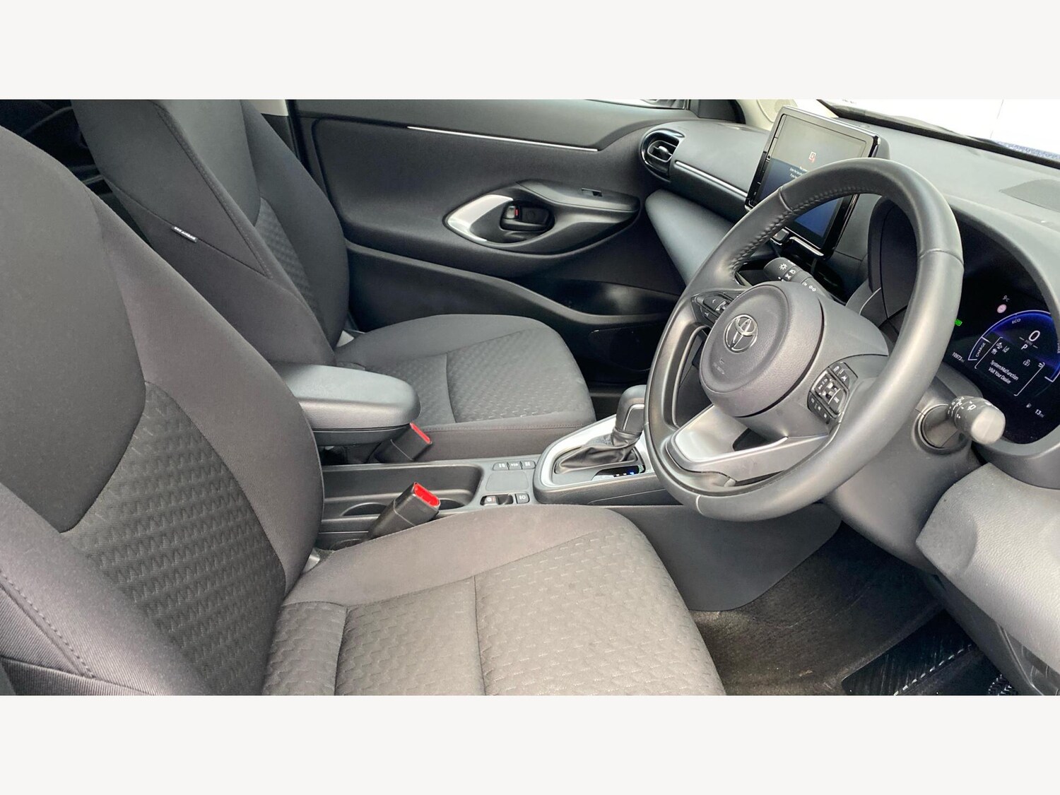 Used Toyota Yaris Cross 2025 for sale - 77254692: Photo 13