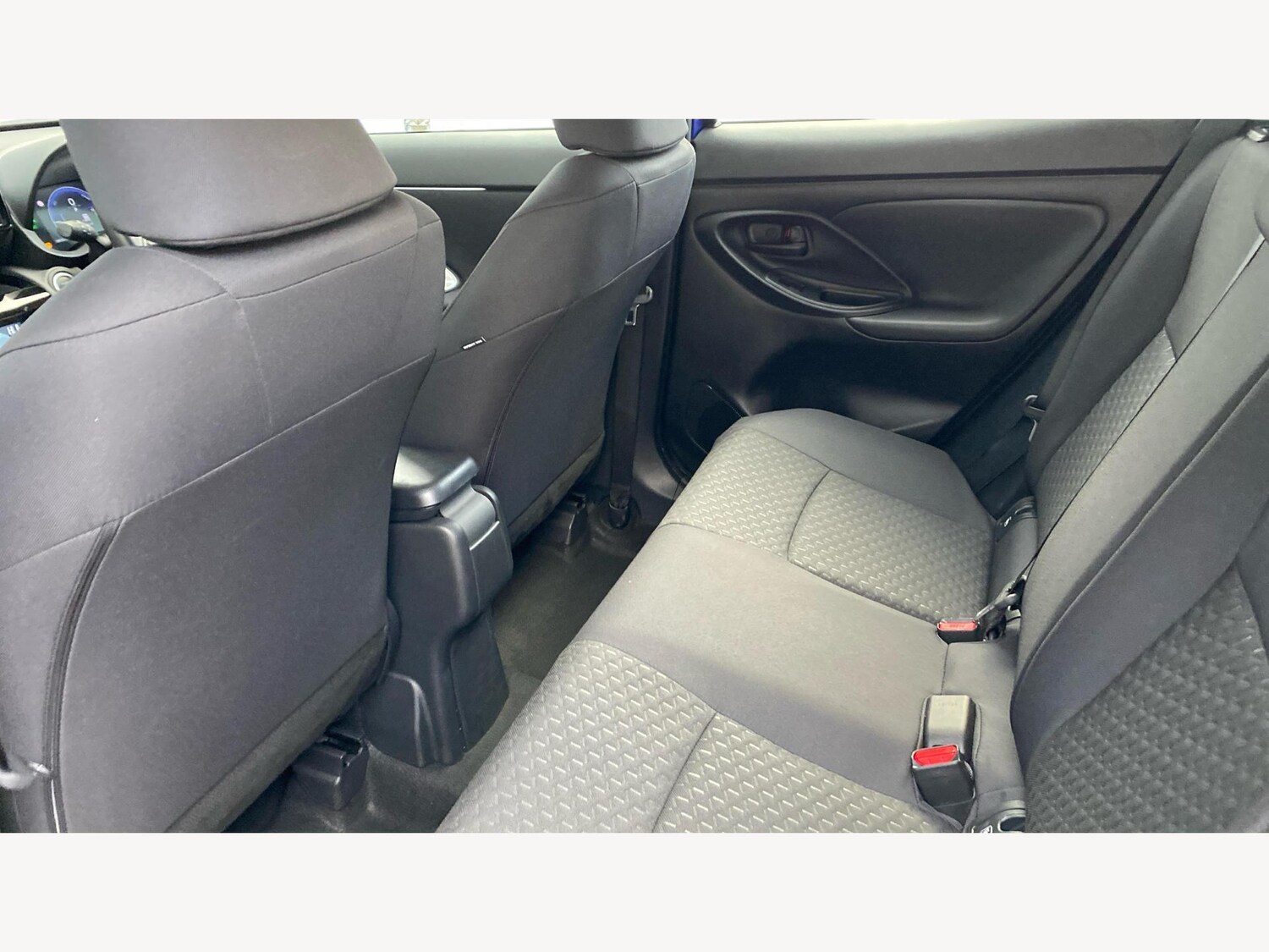 Used Toyota Yaris Cross 2025 for sale - 77254692: Photo 15