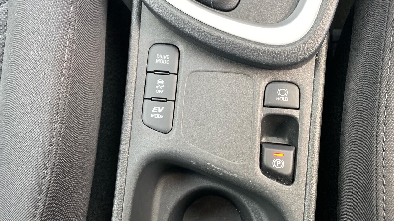 Used Toyota Yaris Cross 2025 for sale - 77254692: Photo 39