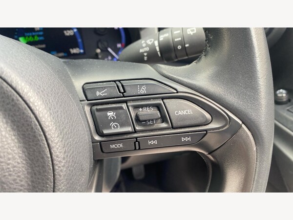 Used Toyota Yaris Cross 2023 for sale - 75302400: Photo 27