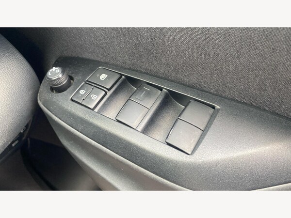 Used Toyota Yaris Cross 2023 for sale - 75302400: Photo 29