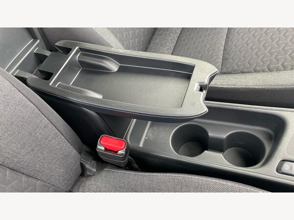 Used Toyota Yaris Cross 2023 for sale - 75302400: Photo 40