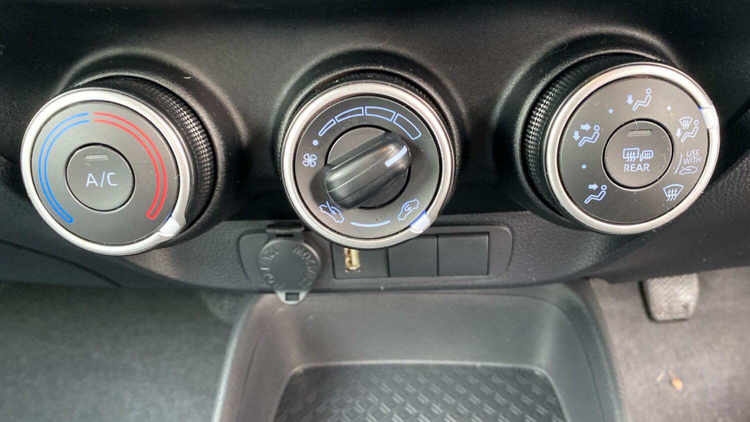 Used Toyota Aygo X 2023 for sale - 76433166: Photo 39