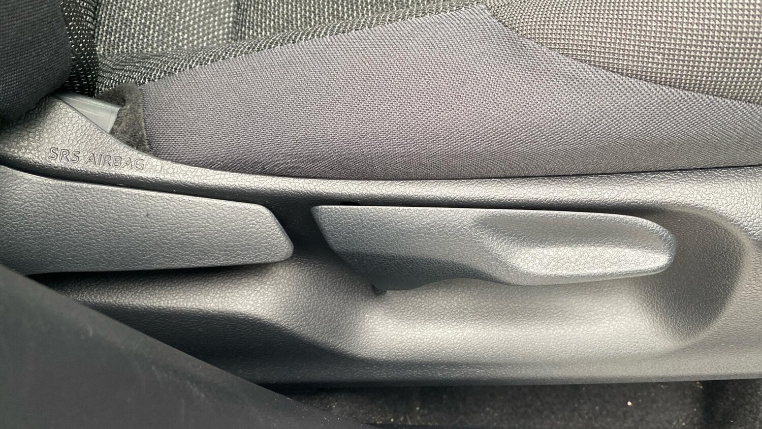 Used Toyota C-HR for sale - 77793748: Photo 40