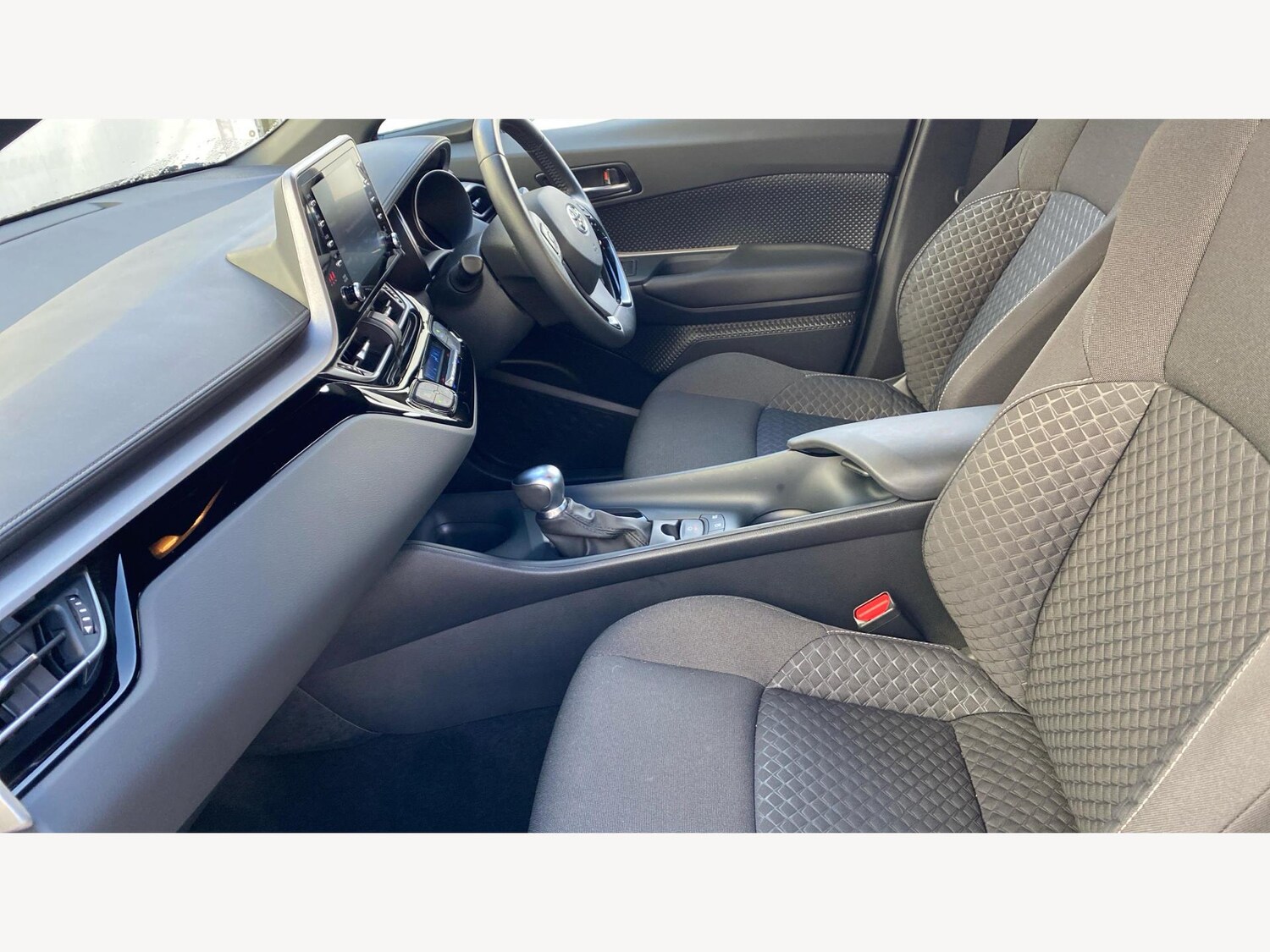 Used Toyota C-HR for sale - 77215919: Photo 12