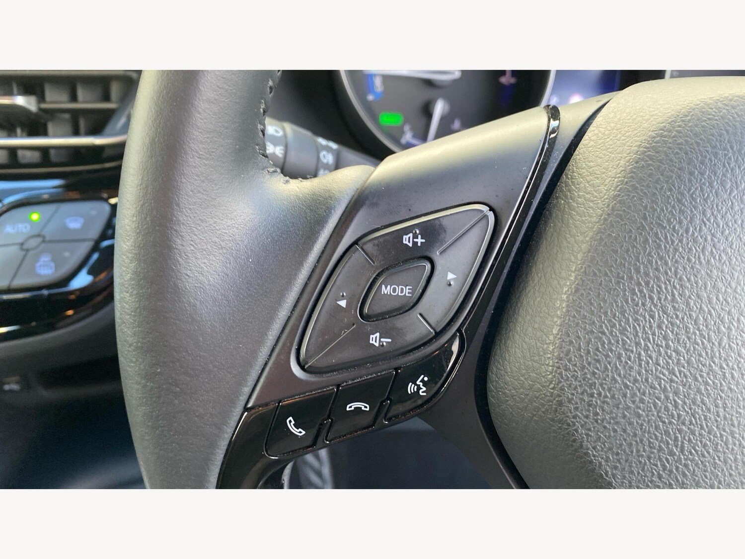 Used Toyota C-HR for sale - 77215919: Photo 31