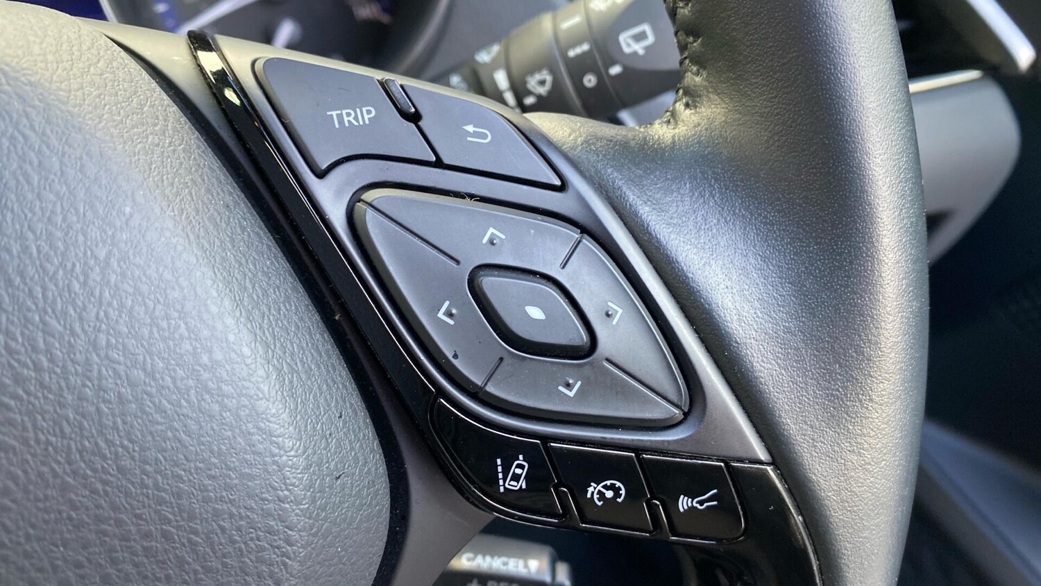 Used Toyota C-HR for sale - 77215919: Photo 32