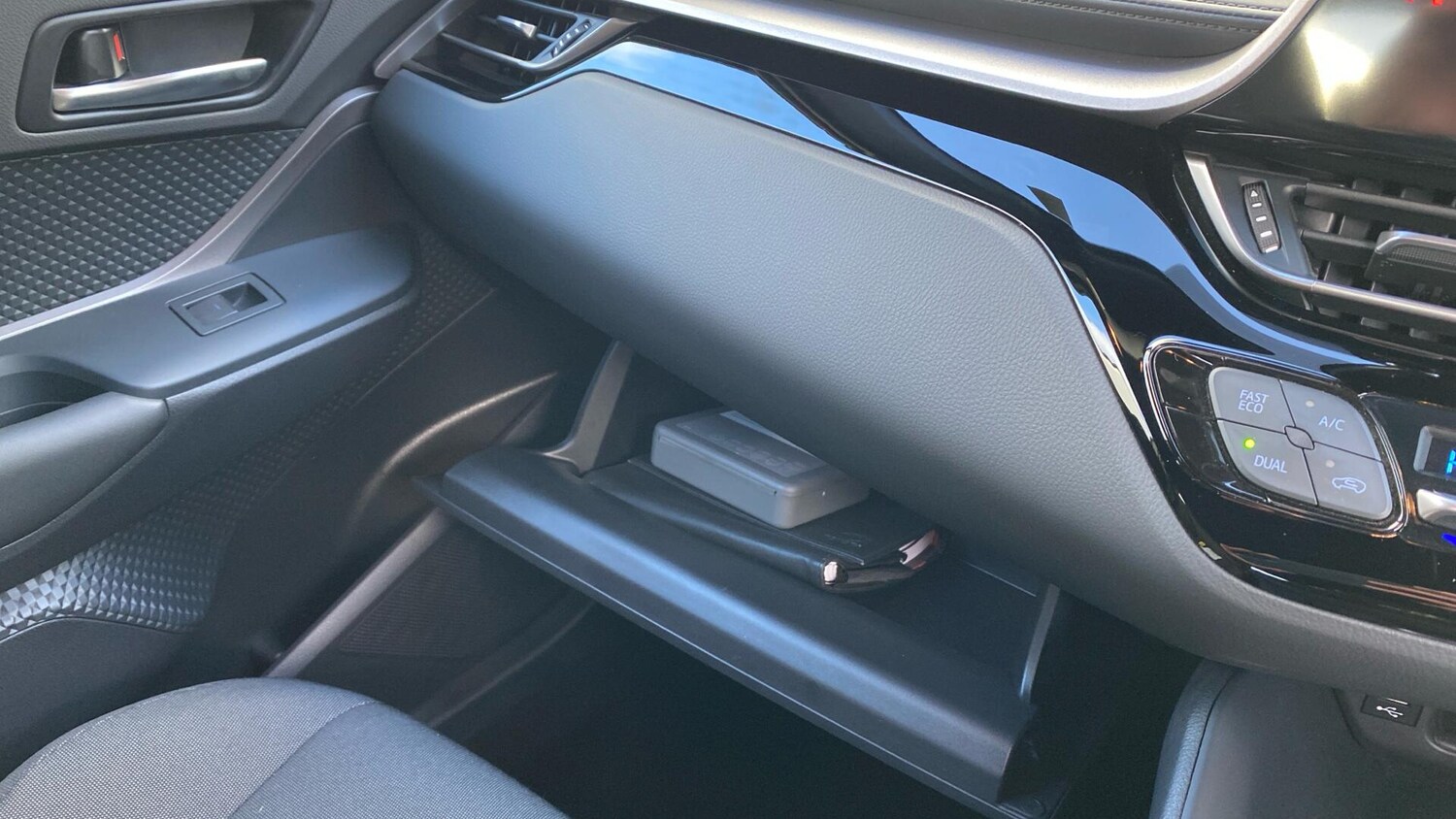 Used Toyota C-HR for sale - 77215919: Photo 43