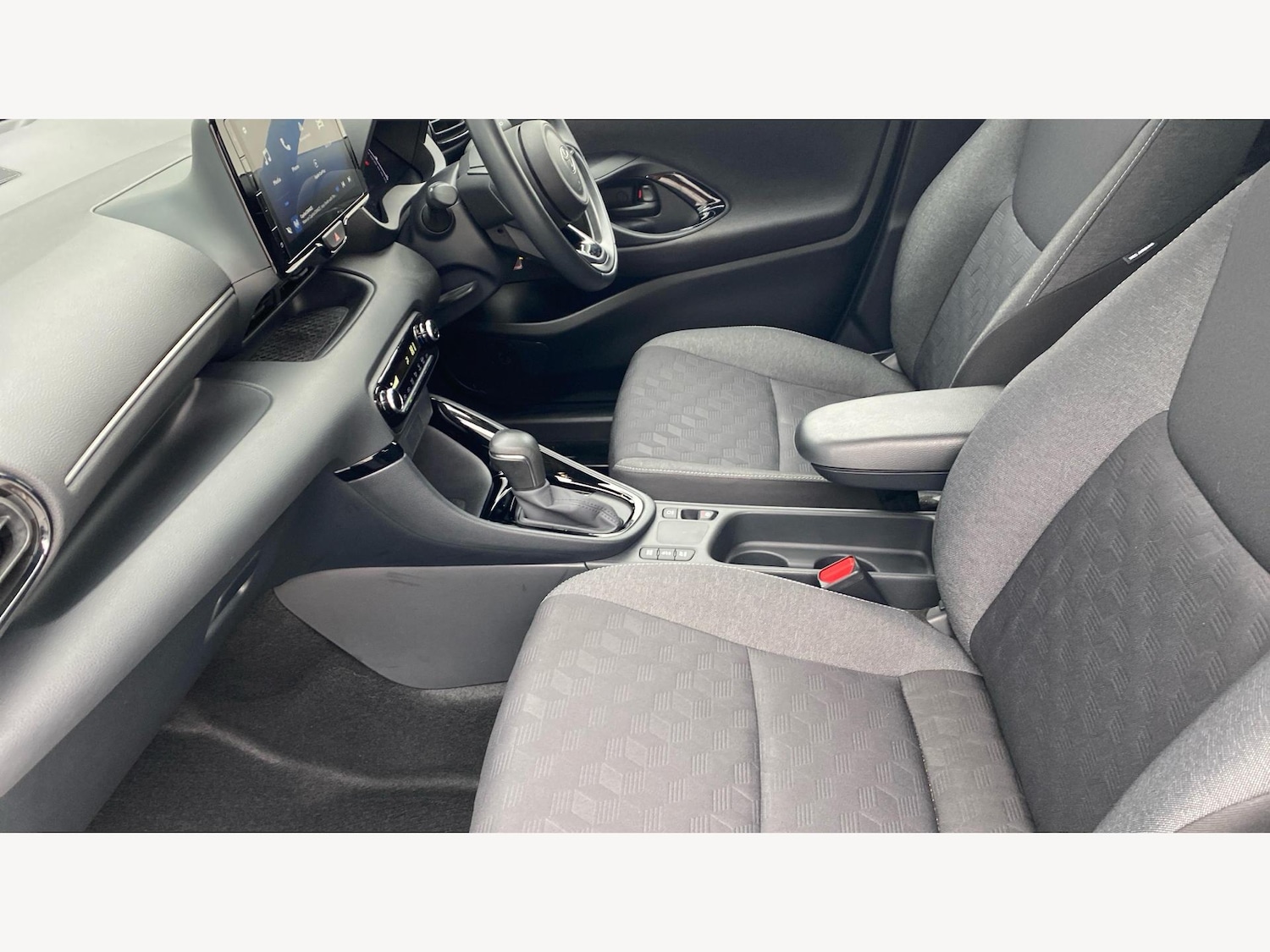 Used Toyota Yaris 2024 for sale - 76398307: Photo 12