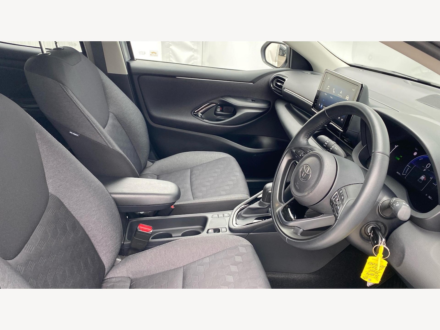 Used Toyota Yaris 2024 for sale - 76398307: Photo 13