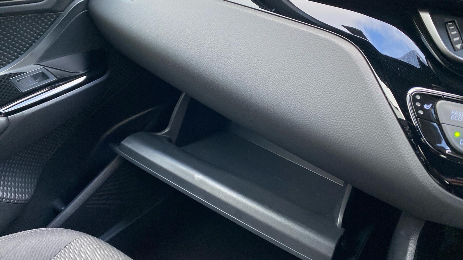 Used Toyota C-HR 2023 for sale - 77454968: Photo 47