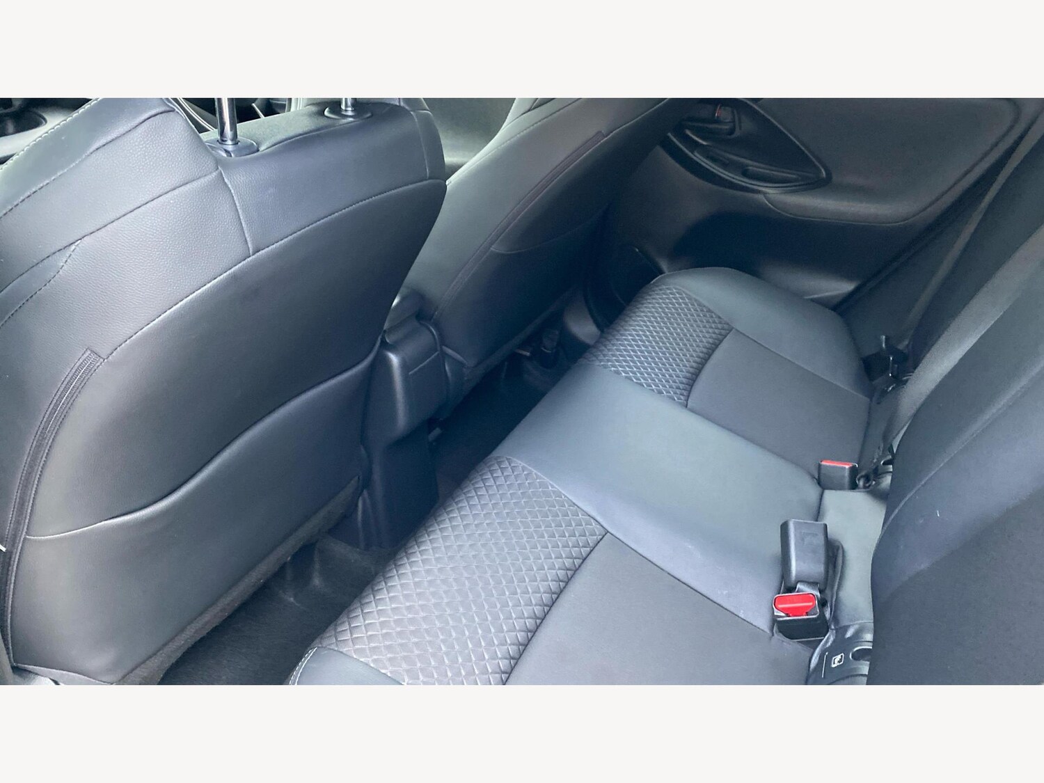 Used Toyota Yaris for sale - 77216157: Photo 15