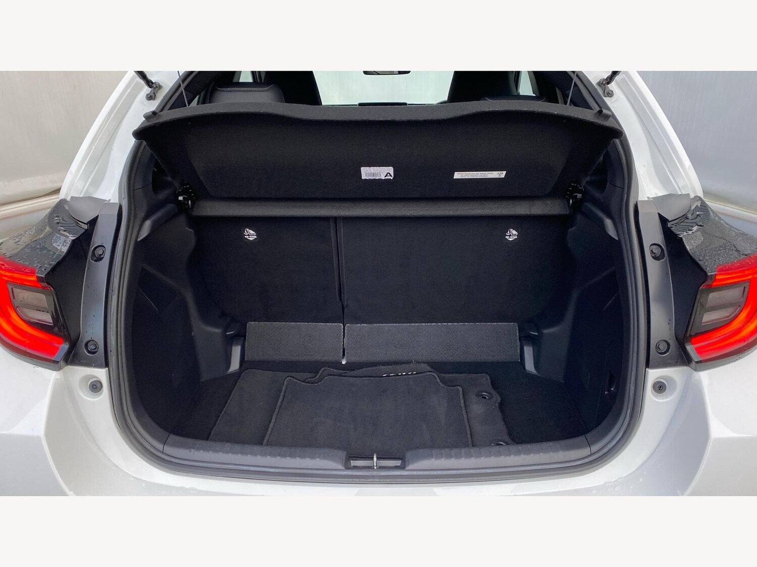 Used Toyota Yaris for sale - 77216157: Photo 16