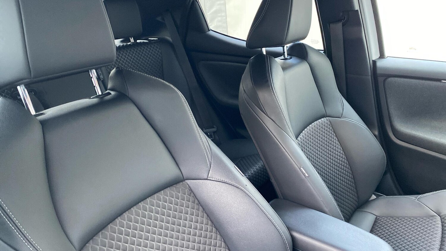 Used Toyota Yaris for sale - 77216157: Photo 35