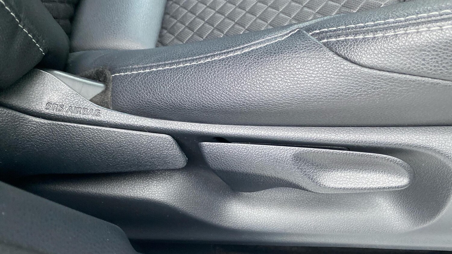 Used Toyota Yaris for sale - 77216157: Photo 37