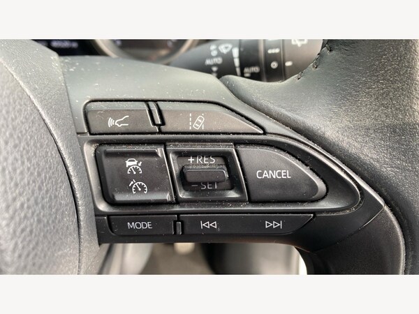 Used Toyota Yaris Cross 2023 for sale - 75448438: Photo 32